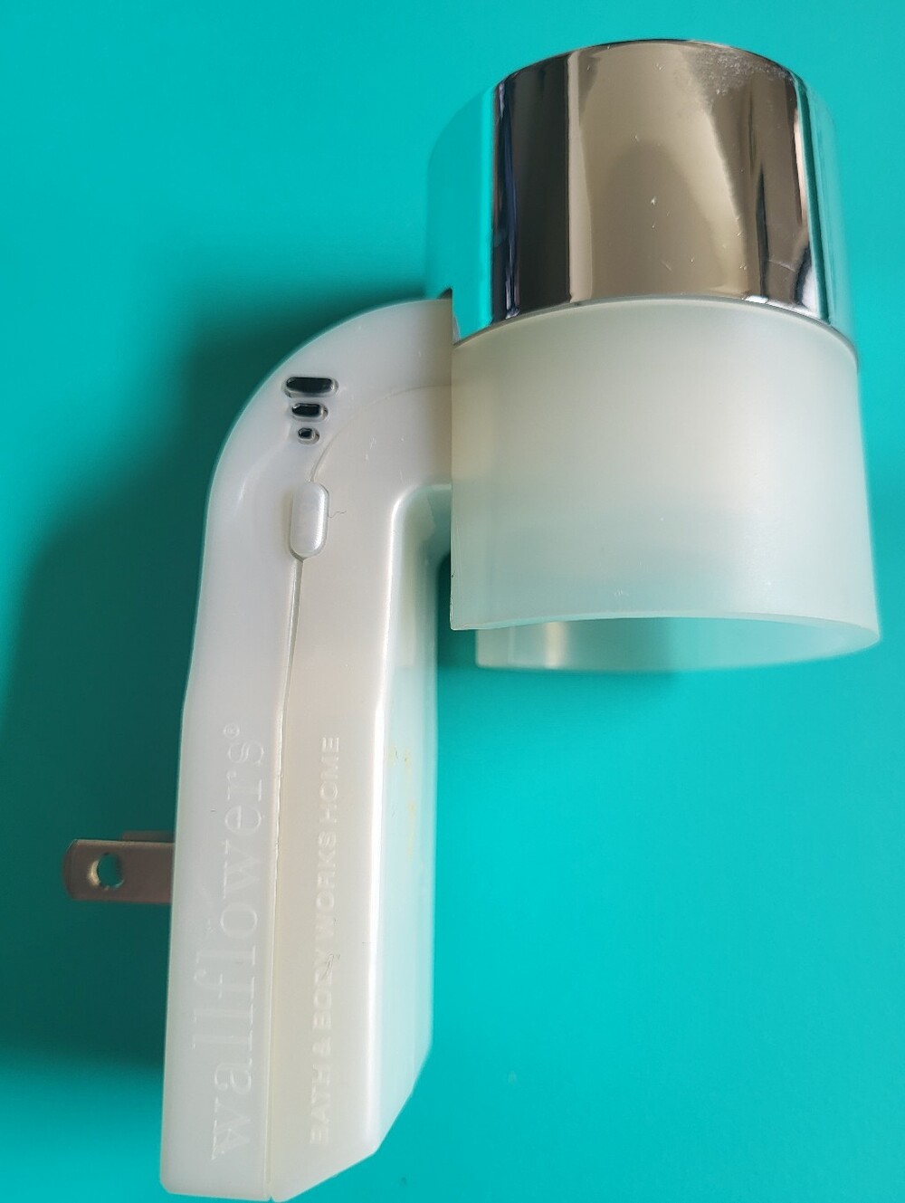 Bath & Body Works White and Silver Wallflower Plug-In Fragrance Holder